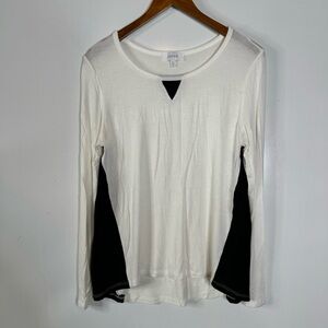 Jaye.e Long Sleeve White and Black Top Size Medium